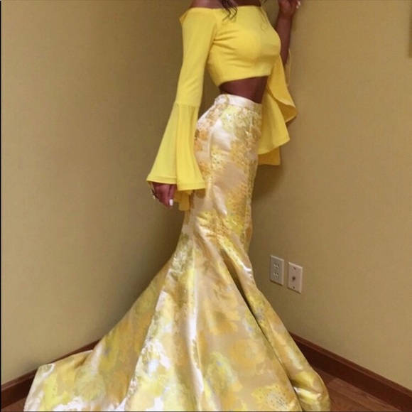 Jovani Dresses & Skirts - Jovani Prom Dress 💛
